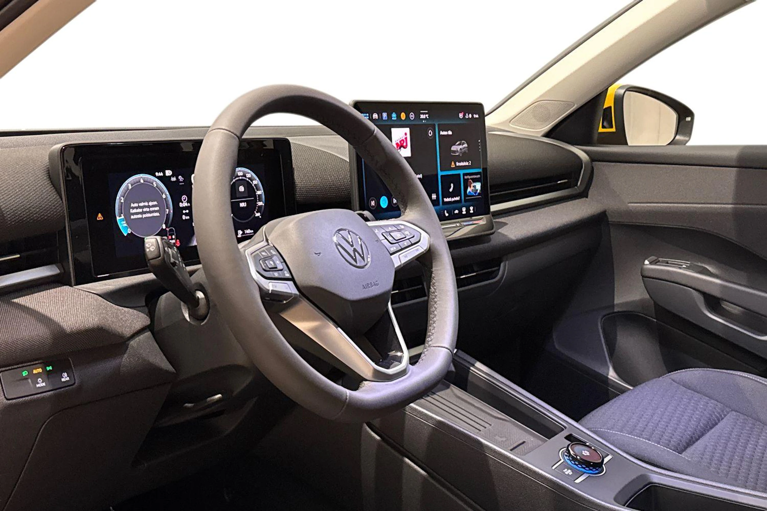keltainen Volkswagen T-Roc 2026 kuva 6.
