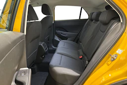 keltainen Volkswagen T-Roc 2026 kuva 8.