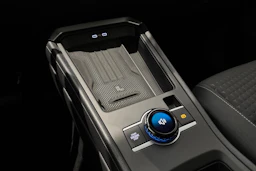 keltainen Volkswagen T-Roc 2026 kuva 24.