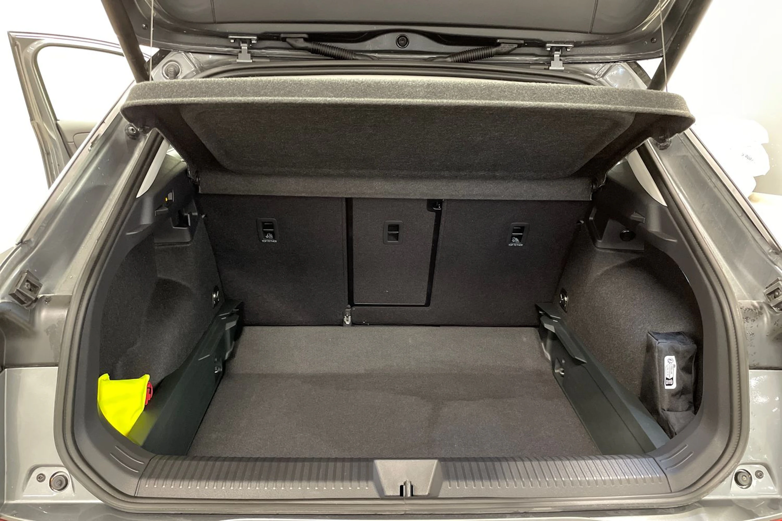Harmaa Volkswagen T-Roc 2026 kuva 14.