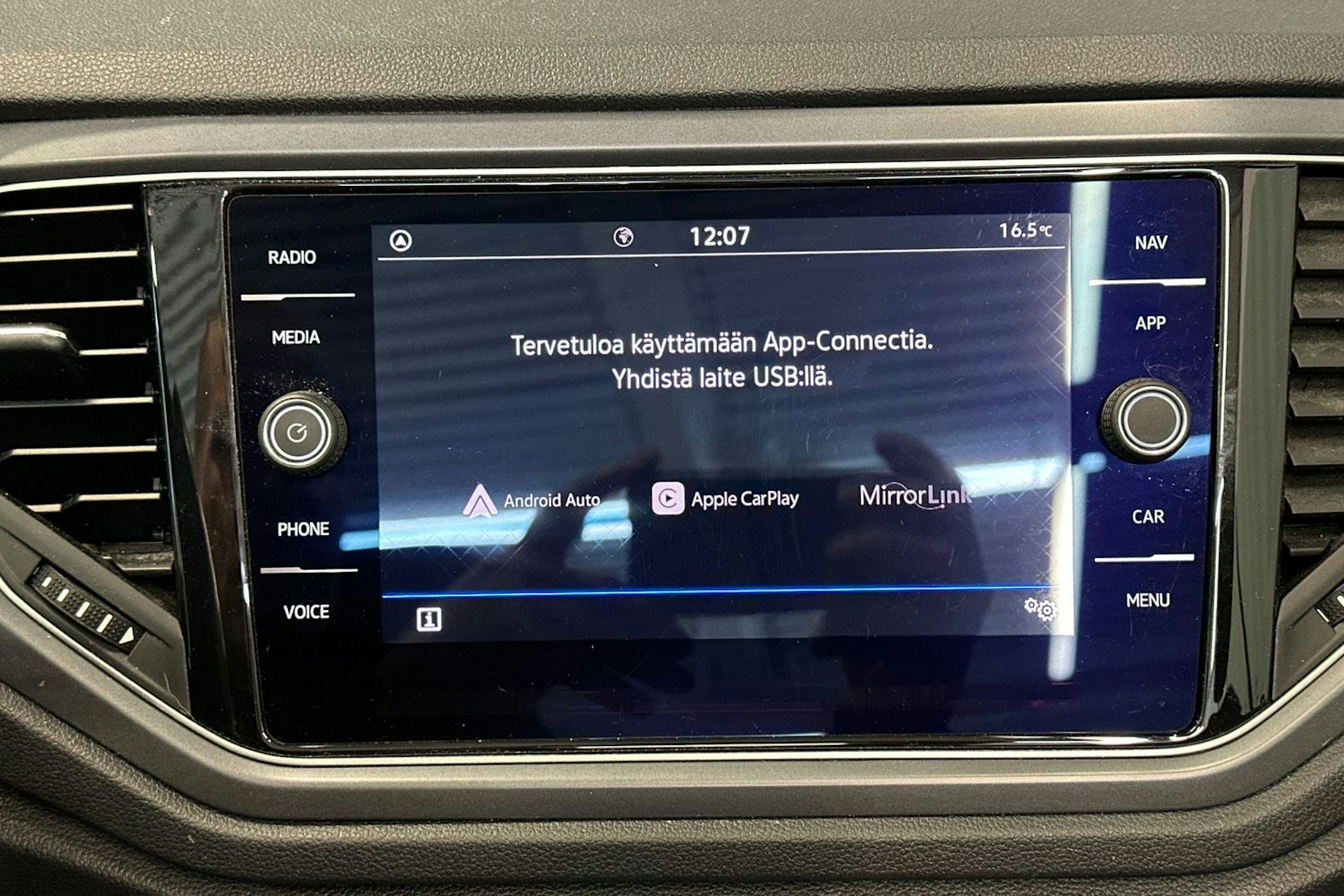 valkoinen Volkswagen T-Roc Cabriolet 2020 kuva 22.