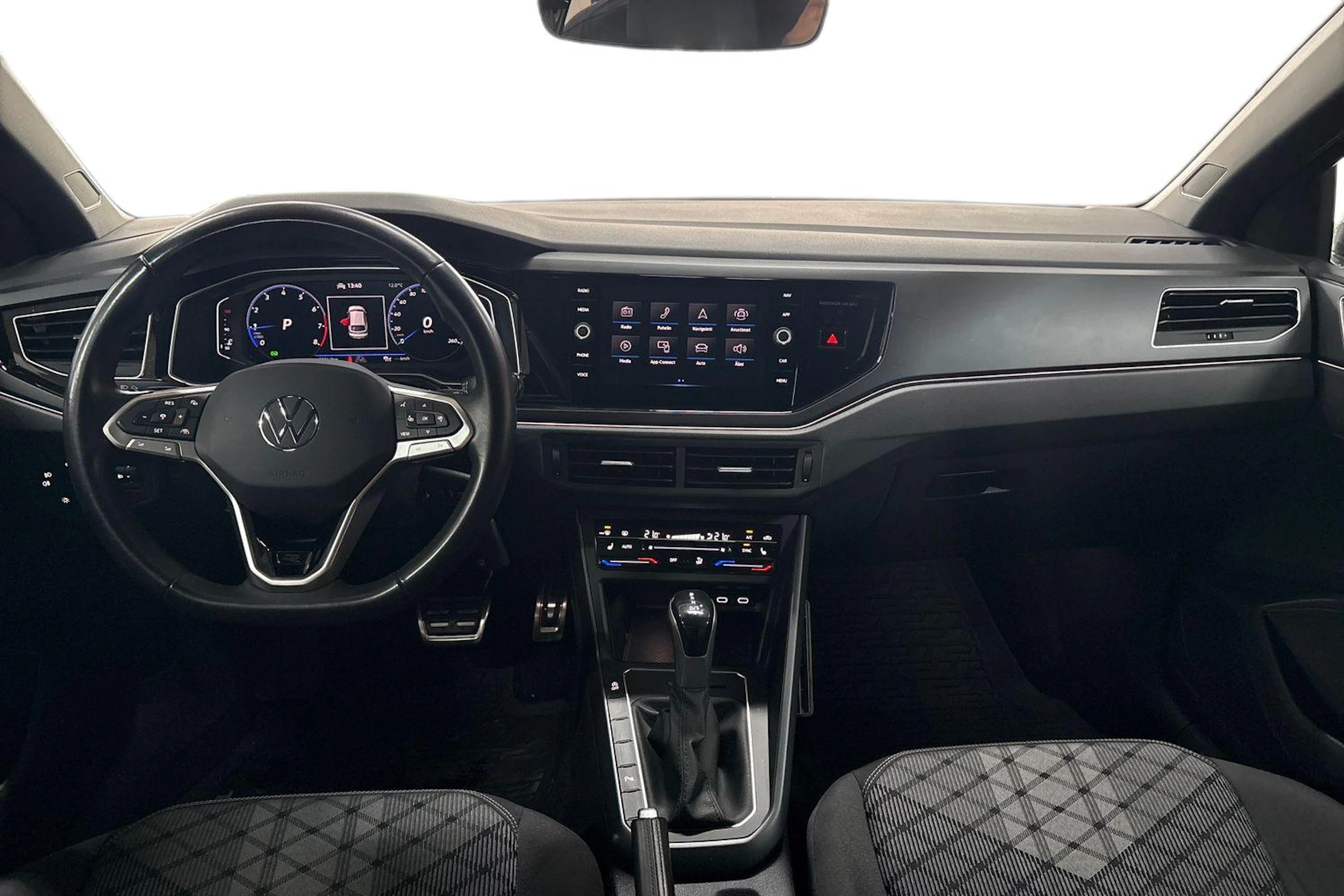harmaa Volkswagen Taigo 2022 kuva 7.