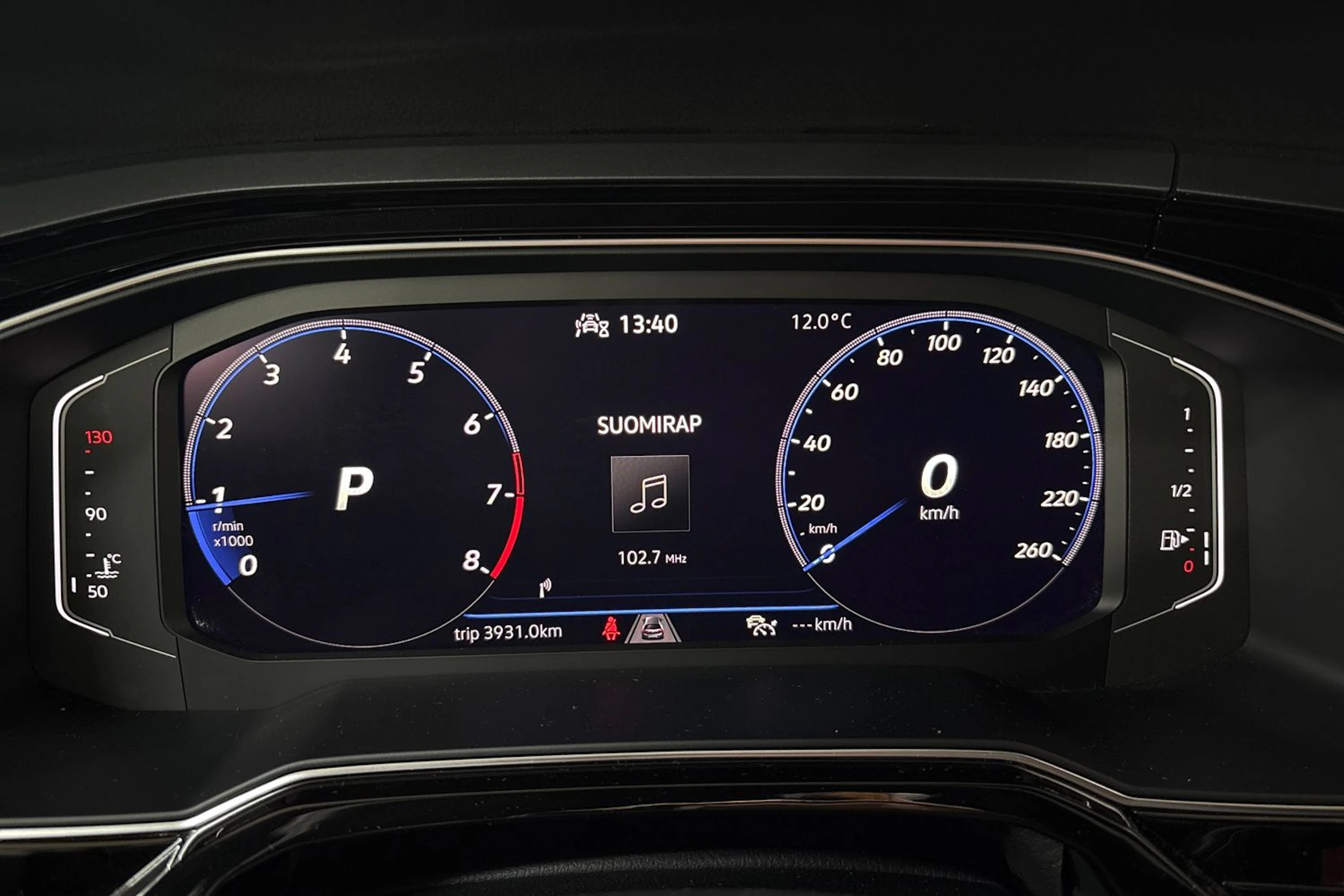 harmaa Volkswagen Taigo 2022 kuva 11.