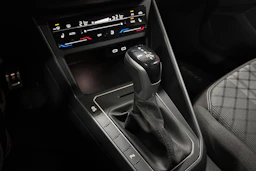 harmaa Volkswagen Taigo 2022 kuva 18.
