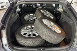 harmaa Volkswagen Taigo 2022 kuva 21.