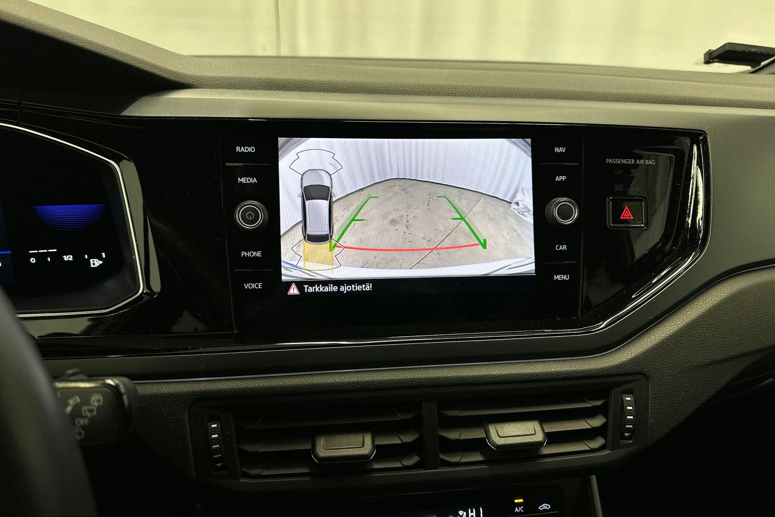 valkoinen Volkswagen Taigo 2022 kuva 20.