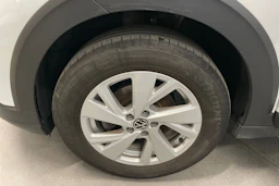 valkoinen Volkswagen Taigo 2022 kuva 13.