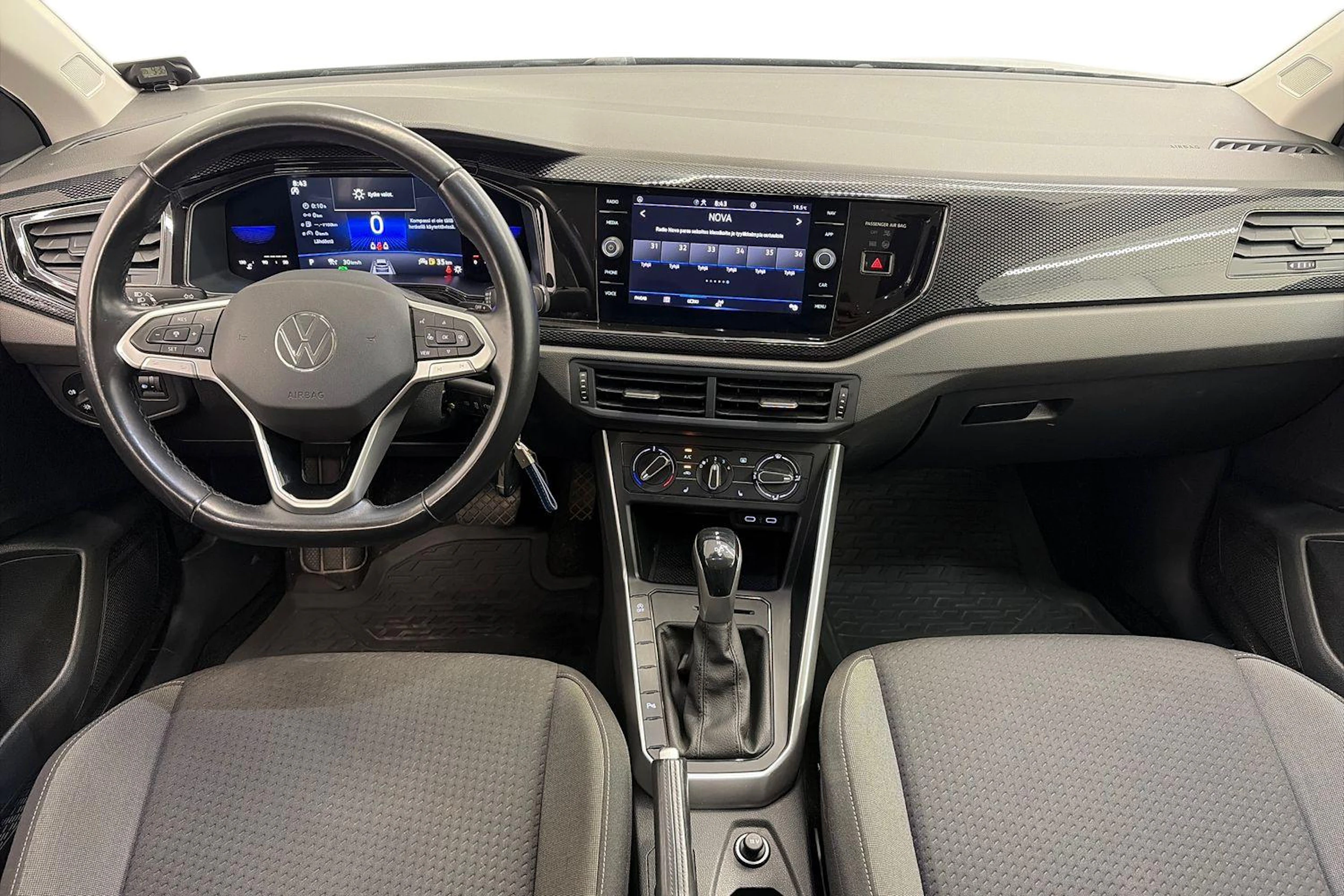 harmaa Volkswagen Taigo 2022 kuva 7.