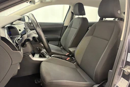 harmaa Volkswagen Taigo 2022 kuva 12.