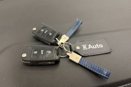 harmaa Volkswagen Taigo 2022 kuva 22.