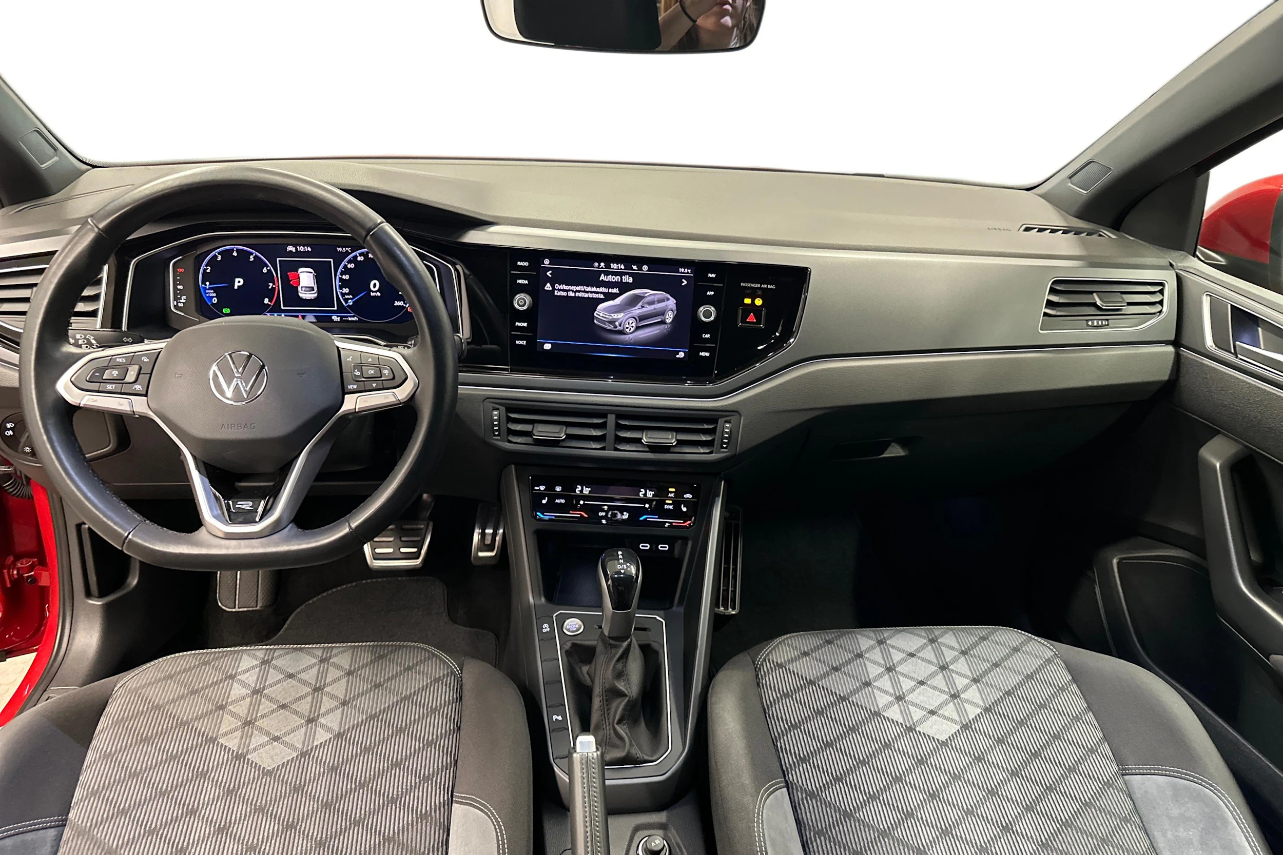punainen Volkswagen Taigo 2022 kuva 7.