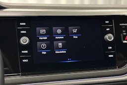 punainen Volkswagen Taigo 2022 kuva 17.