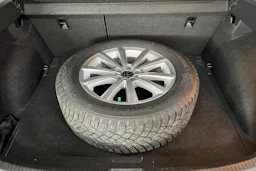 Harmaa Volkswagen Taigo 2022 kuva 13.