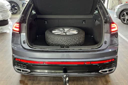Harmaa Volkswagen Taigo 2022 kuva 15.