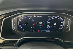 Harmaa Volkswagen Taigo 2022 kuva 20.