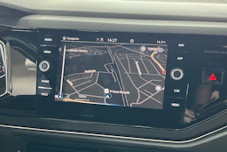Harmaa Volkswagen Taigo 2022 kuva 22.