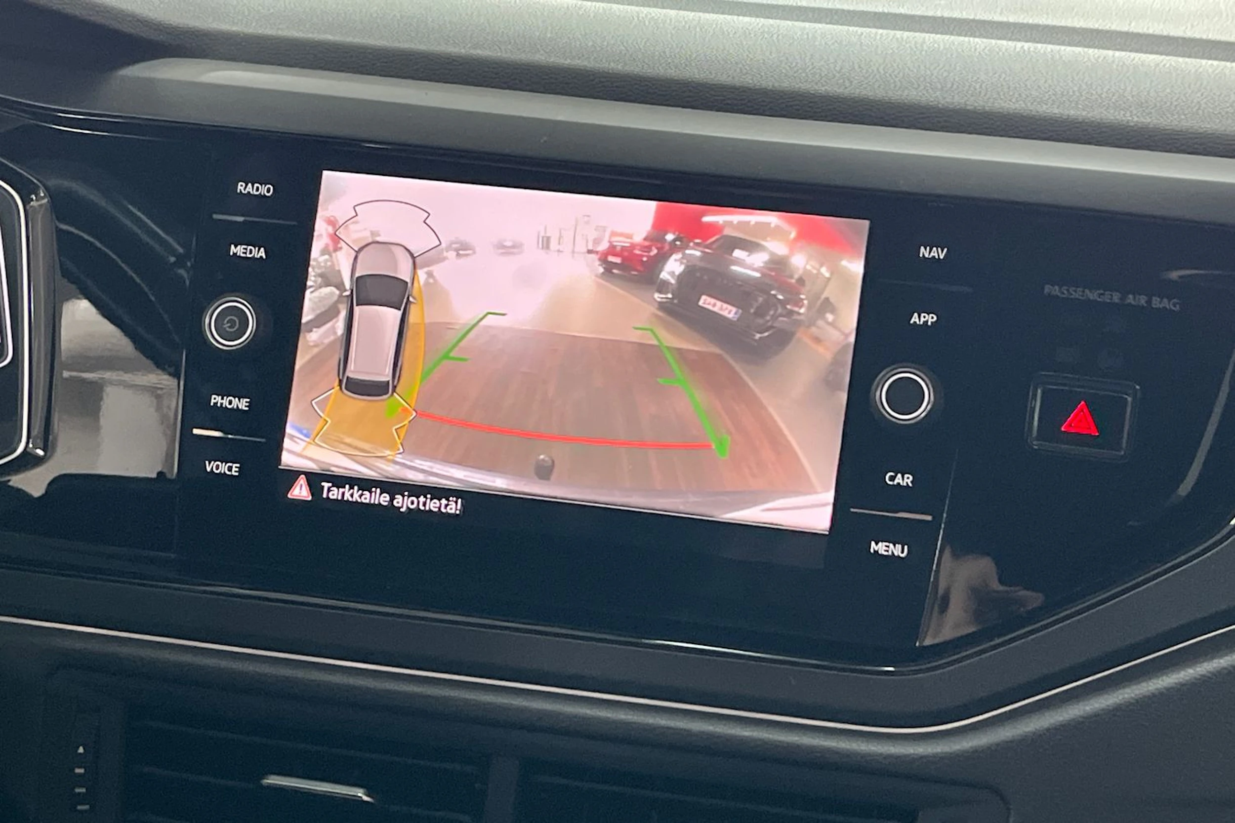 Harmaa Volkswagen Taigo 2022 kuva 25.