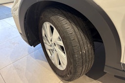 harmaa Volkswagen Taigo 2022 kuva 13.