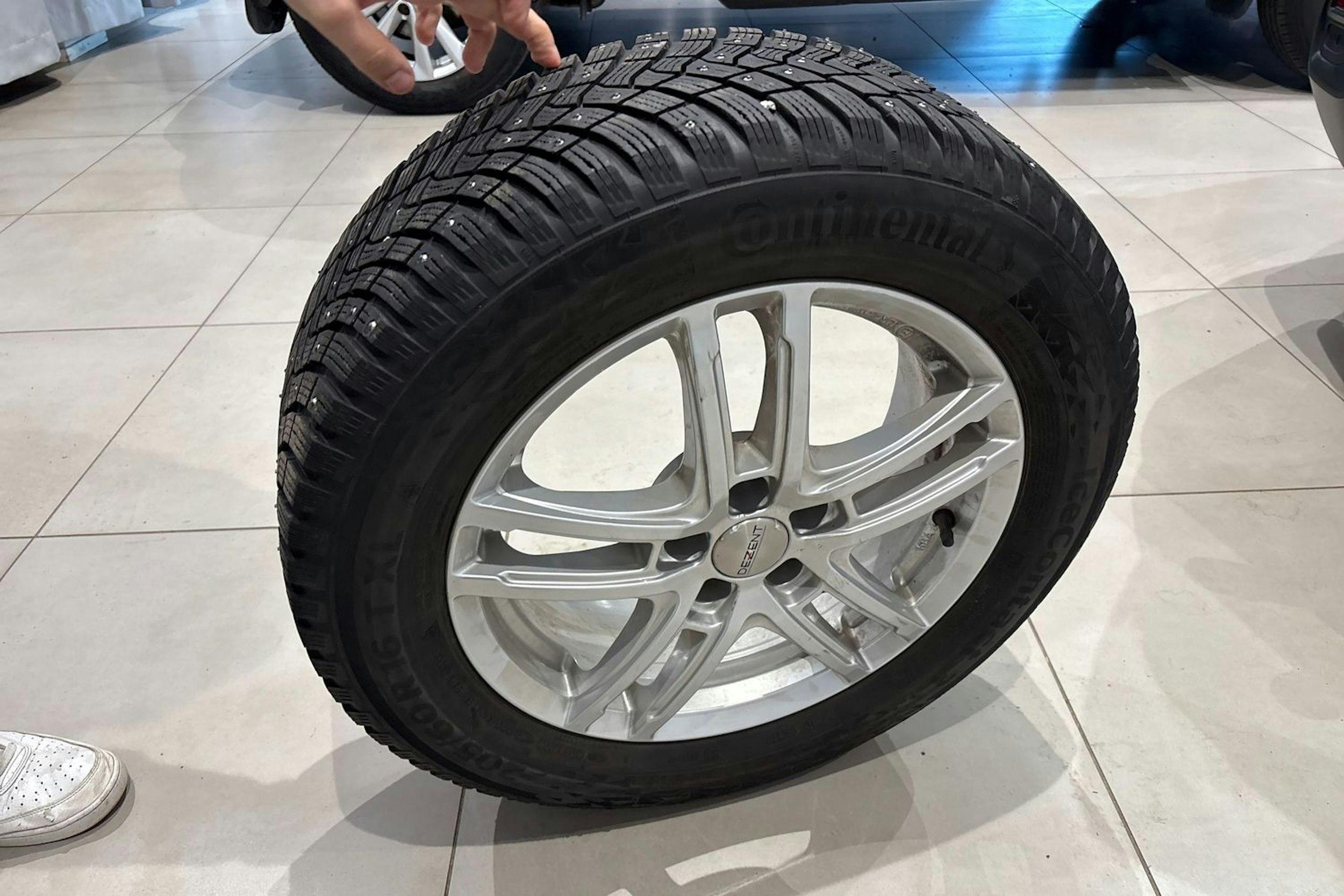harmaa Volkswagen Taigo 2022 kuva 19.