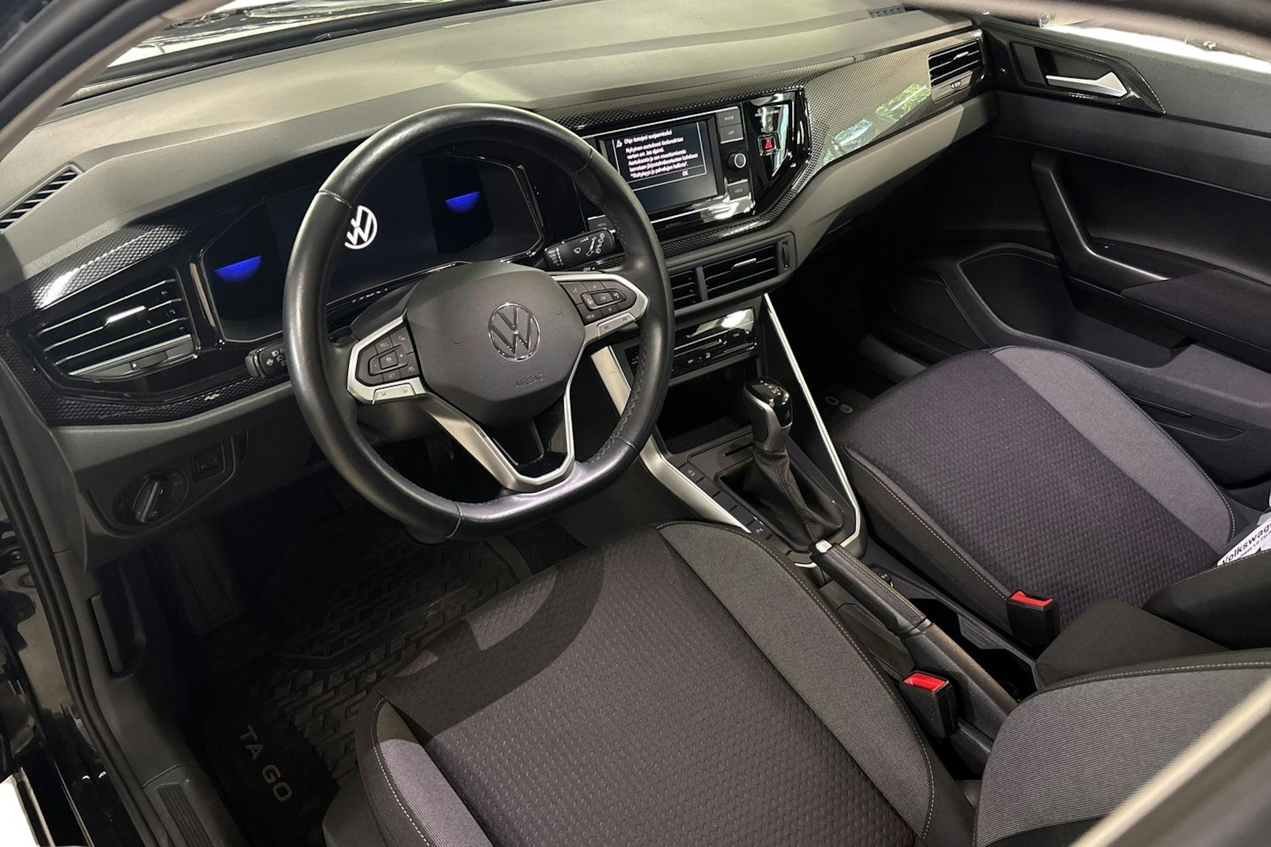 musta Volkswagen Taigo 2022 kuva 7.