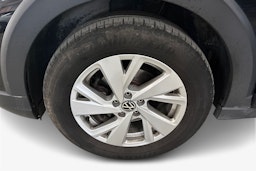 musta Volkswagen Taigo 2022 kuva 11.