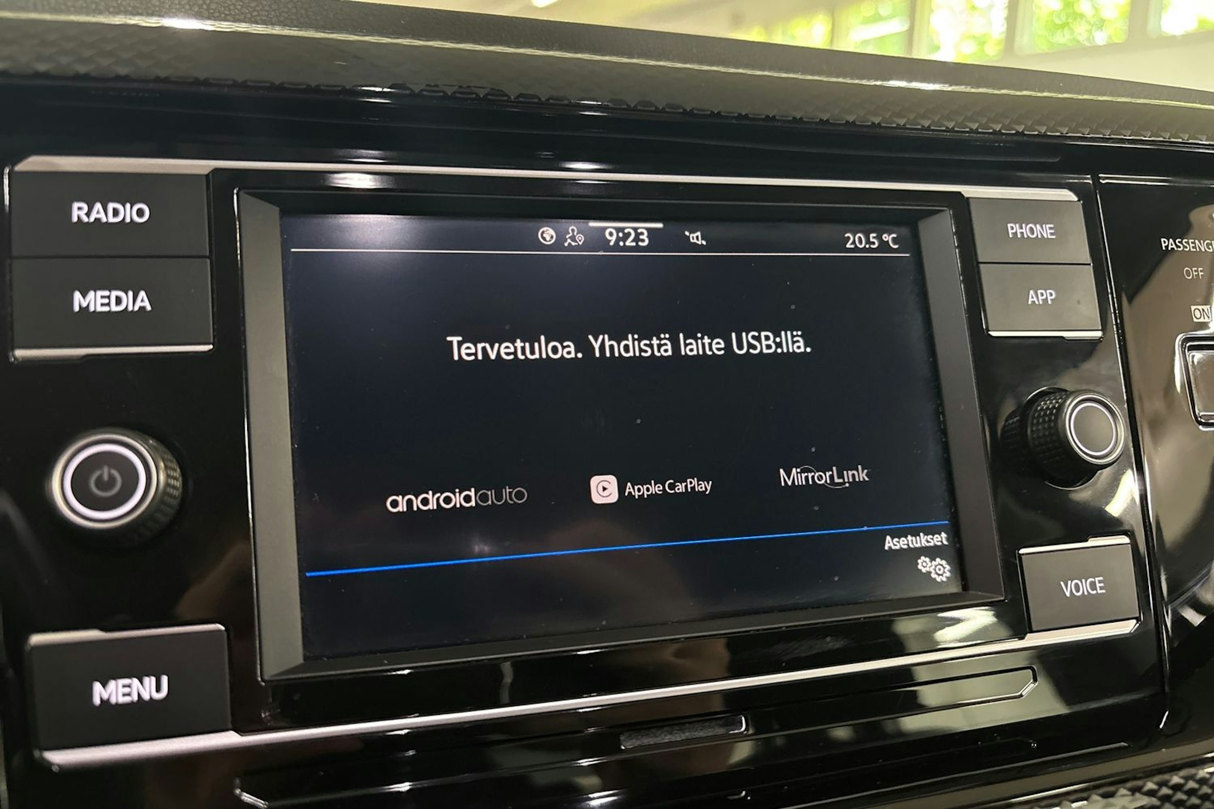 musta Volkswagen Taigo 2022 kuva 21.
