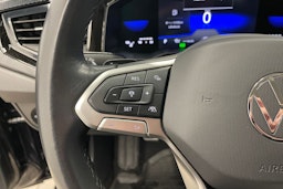 Musta Volkswagen Taigo 2022 kuva 17.