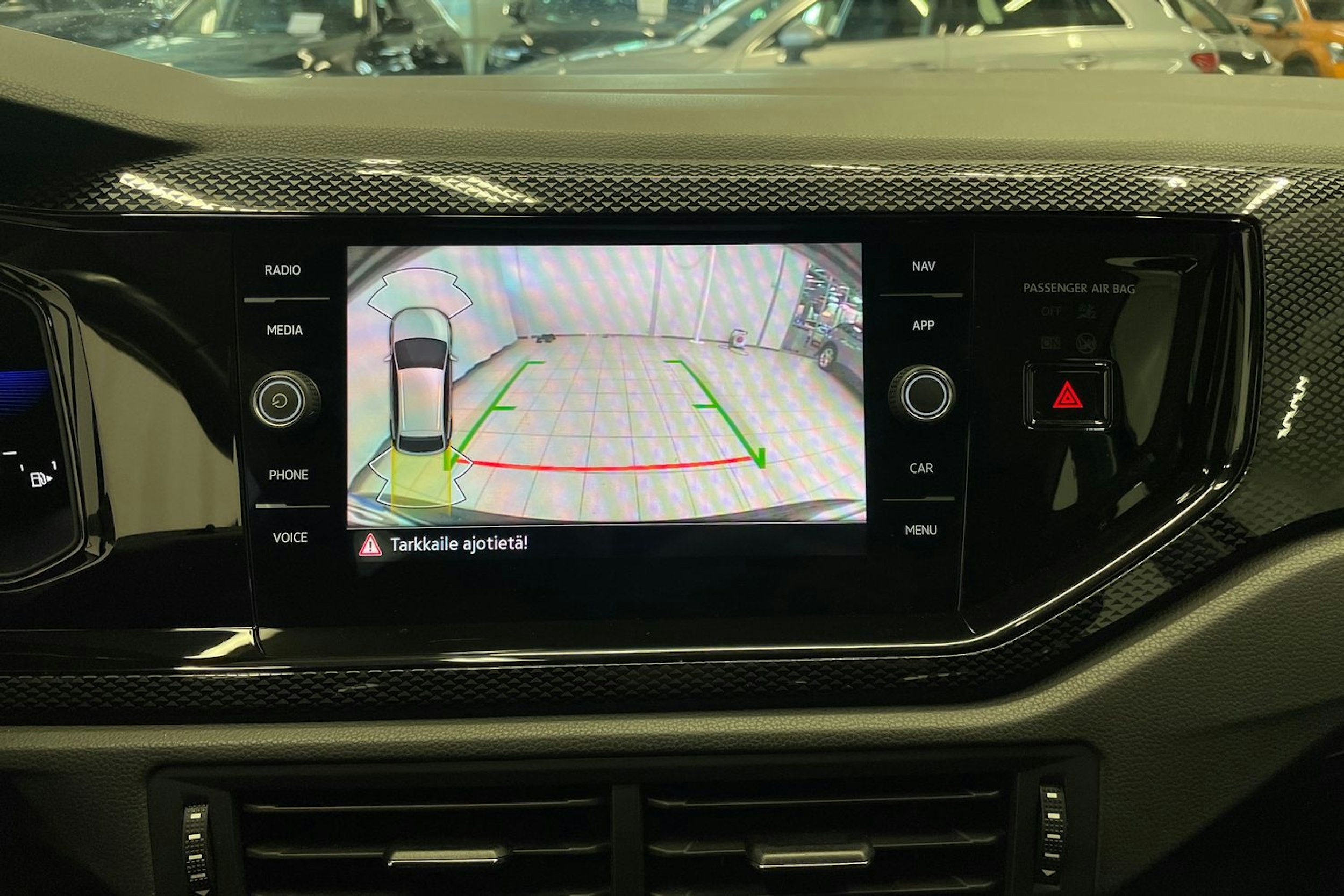 Musta Volkswagen Taigo 2022 kuva 19.