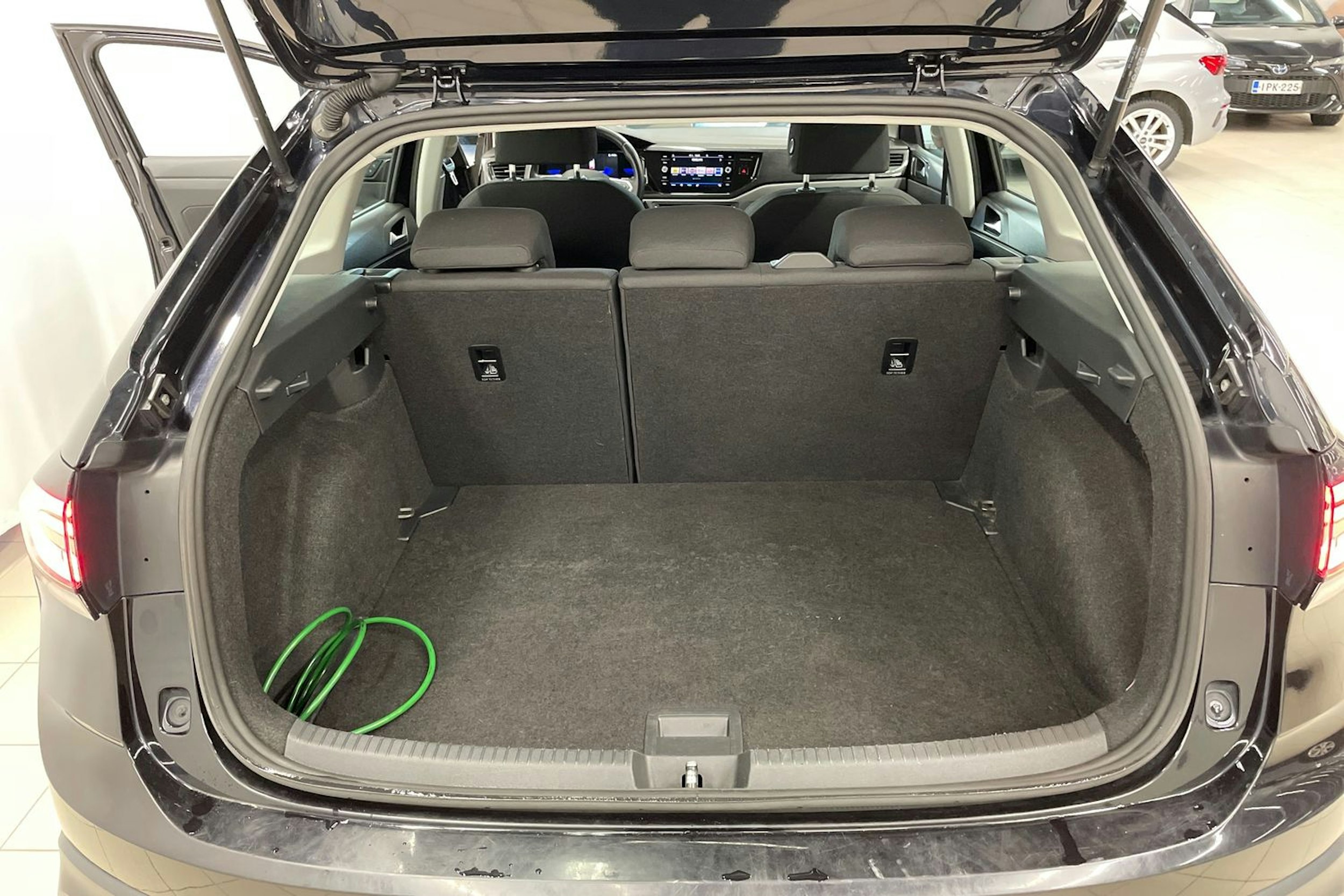 Musta Volkswagen Taigo 2022 kuva 21.