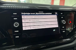 harmaa Volkswagen Taigo 2022 kuva 22.