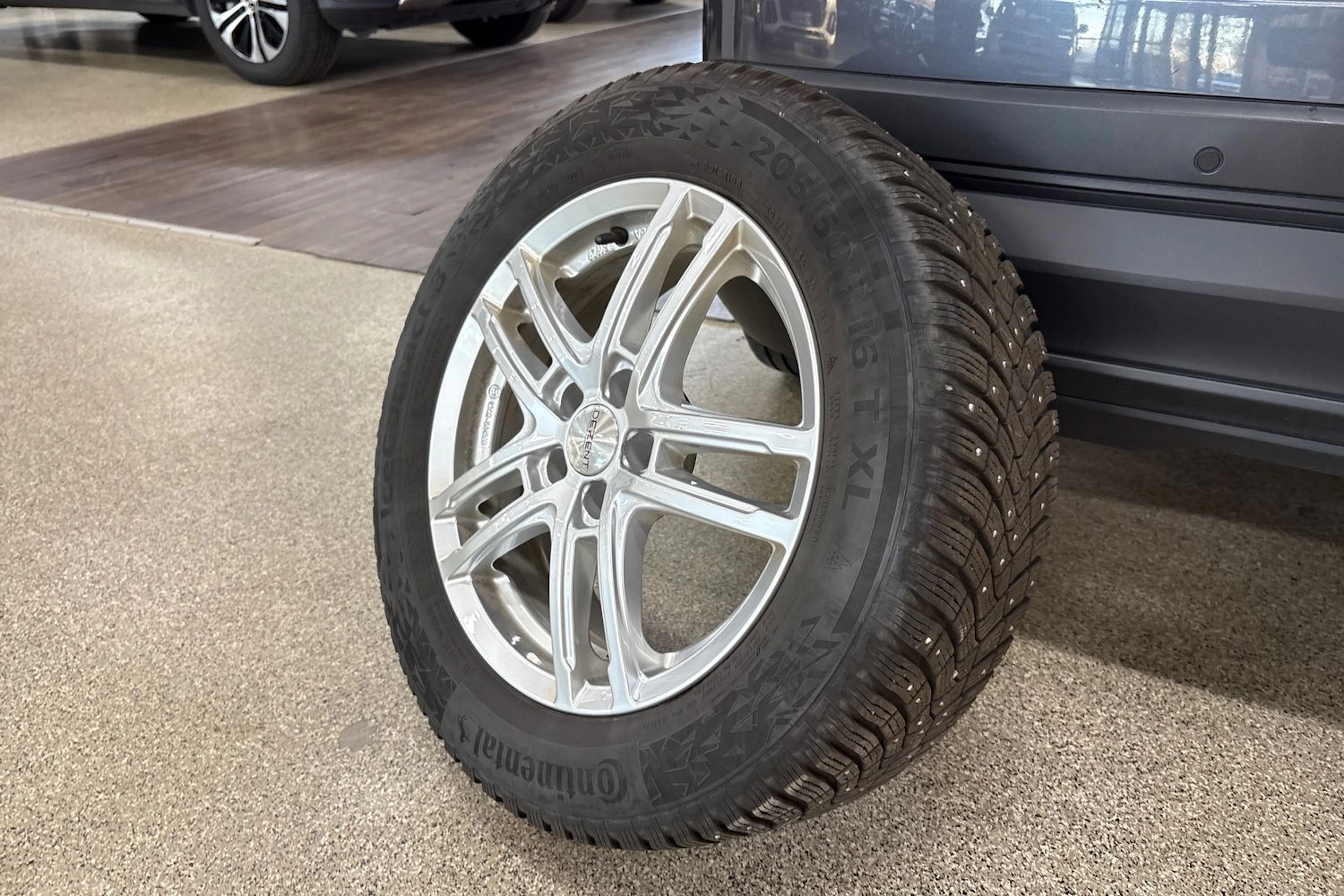 harmaa Volkswagen Taigo 2022 kuva 27.