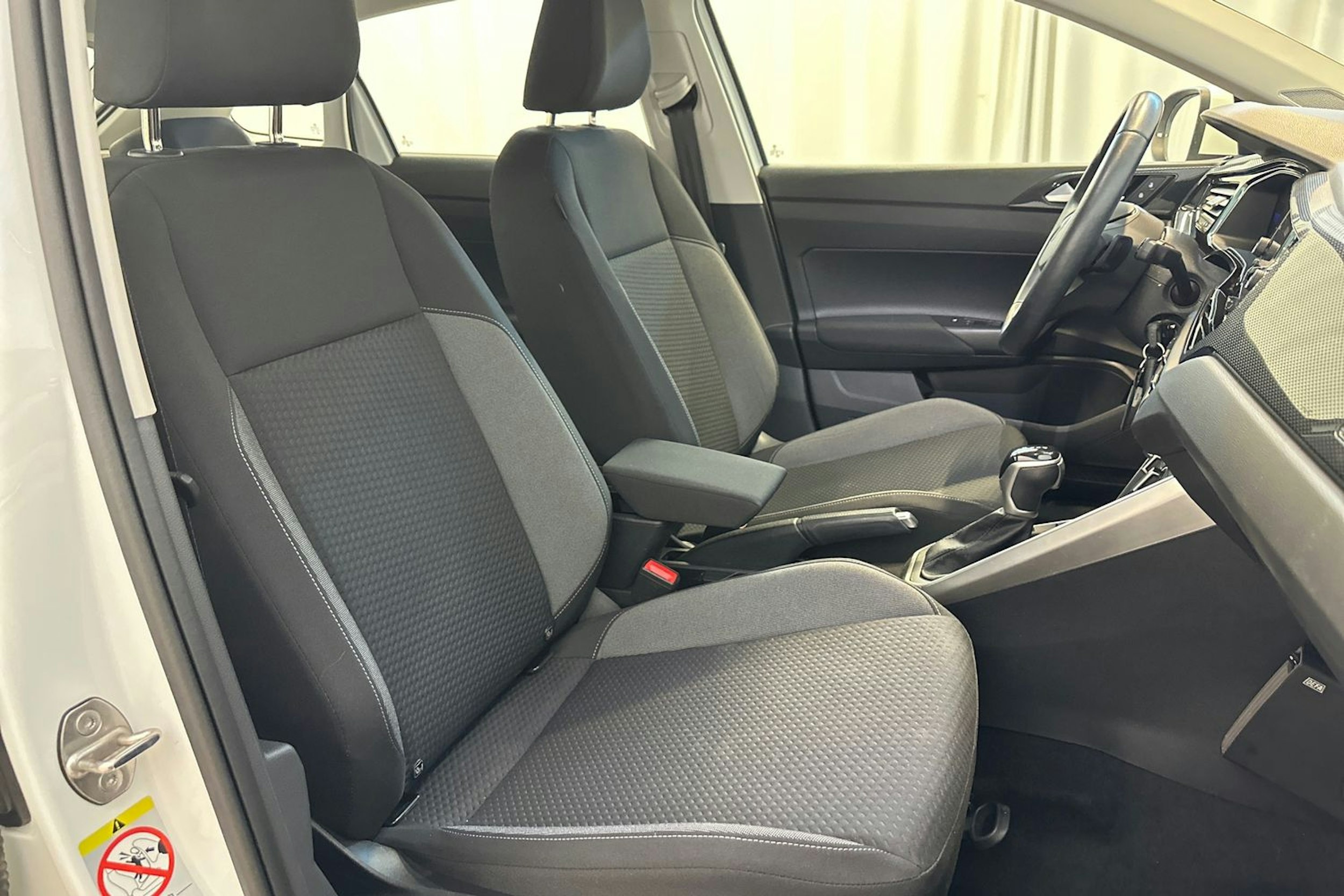 valkoinen Volkswagen Taigo 2022 kuva 13.