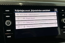 valkoinen Volkswagen Taigo 2022 kuva 18.