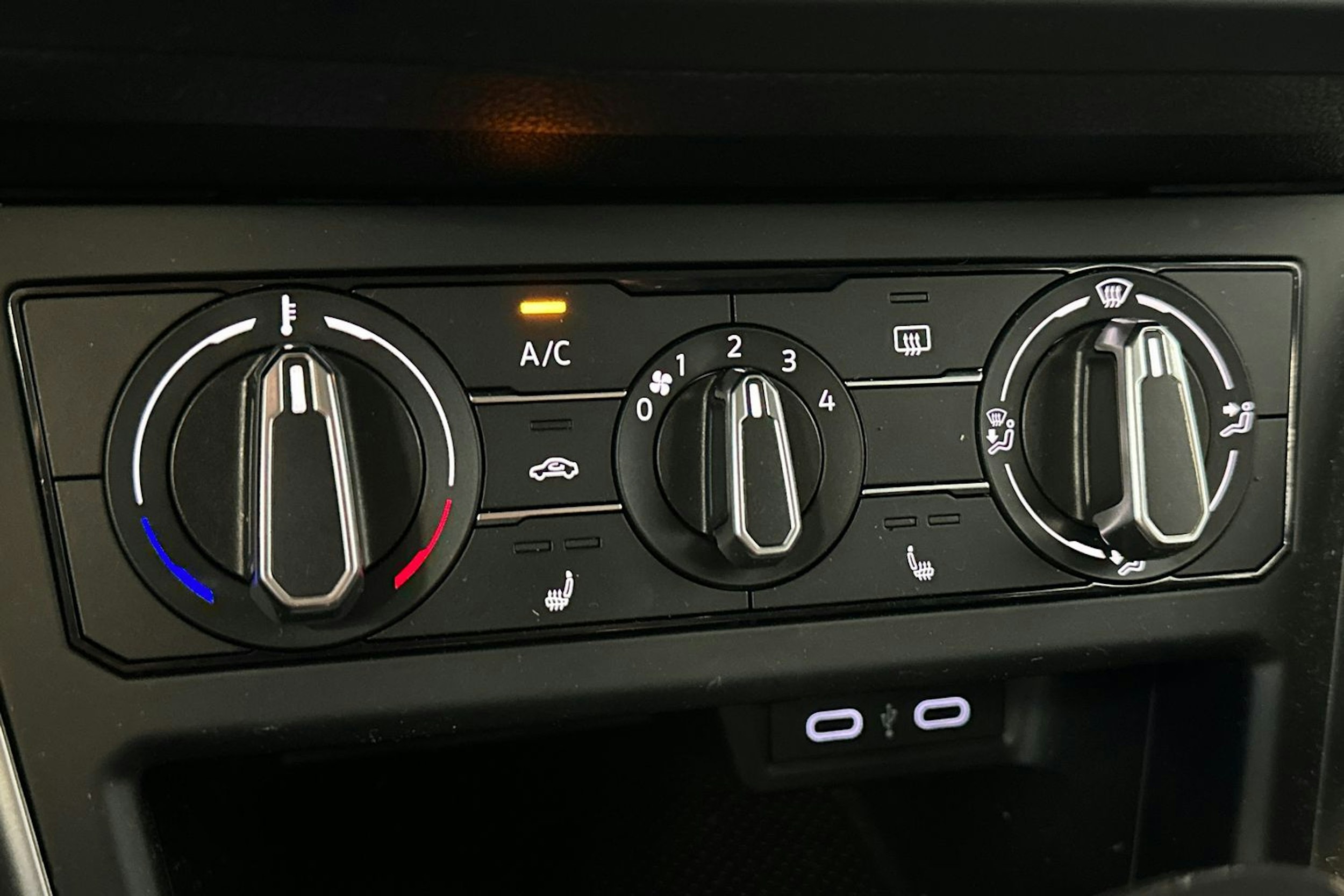 valkoinen Volkswagen Taigo 2022 kuva 20.