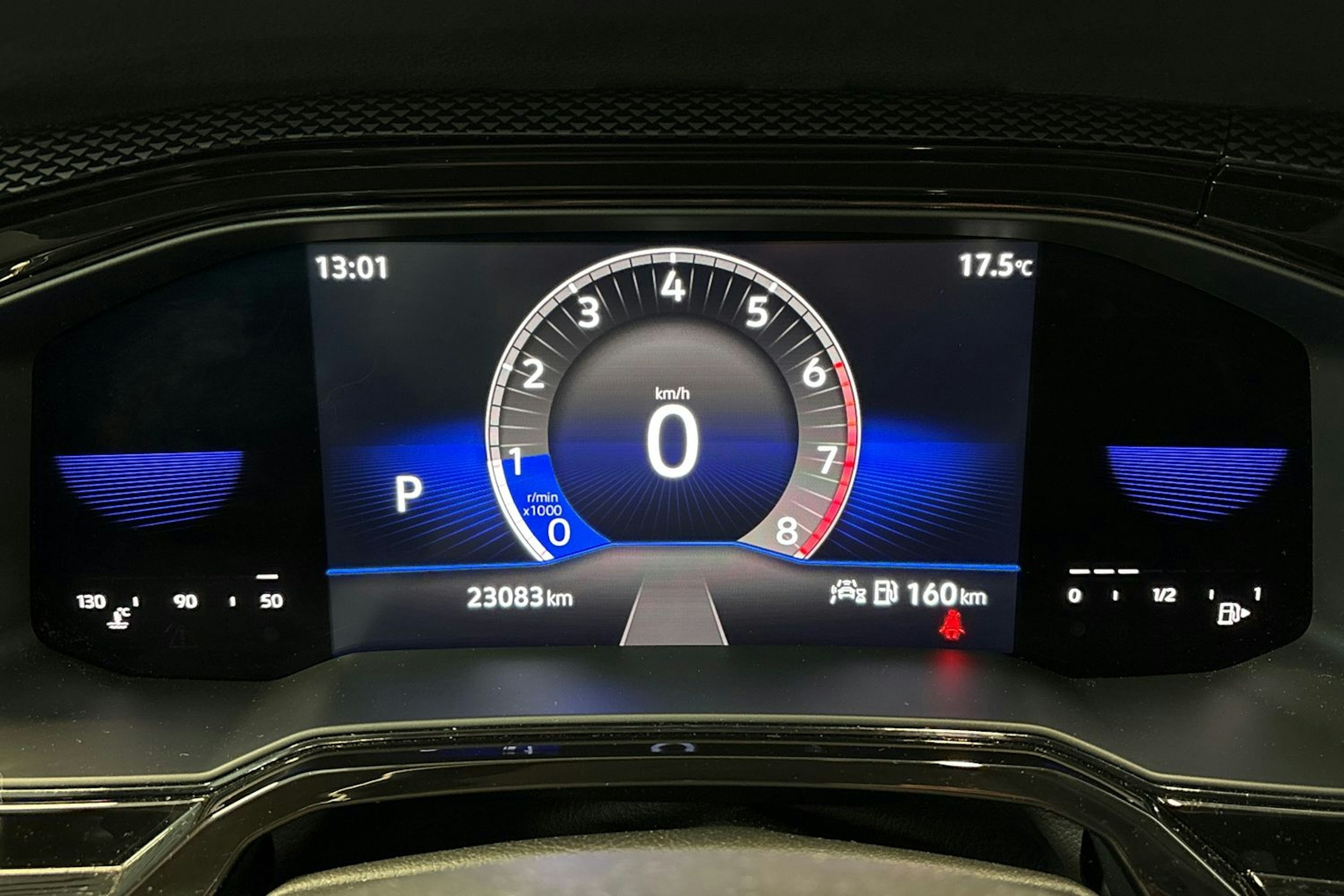 harmaa Volkswagen Taigo 2022 kuva 17.