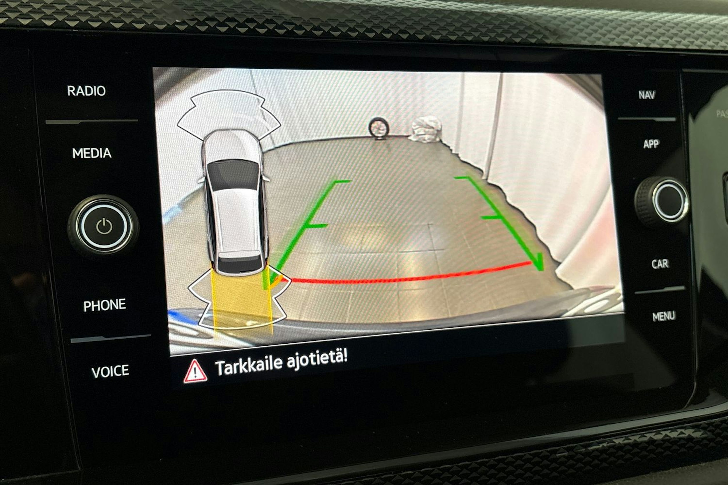 harmaa Volkswagen Taigo 2022 kuva 20.