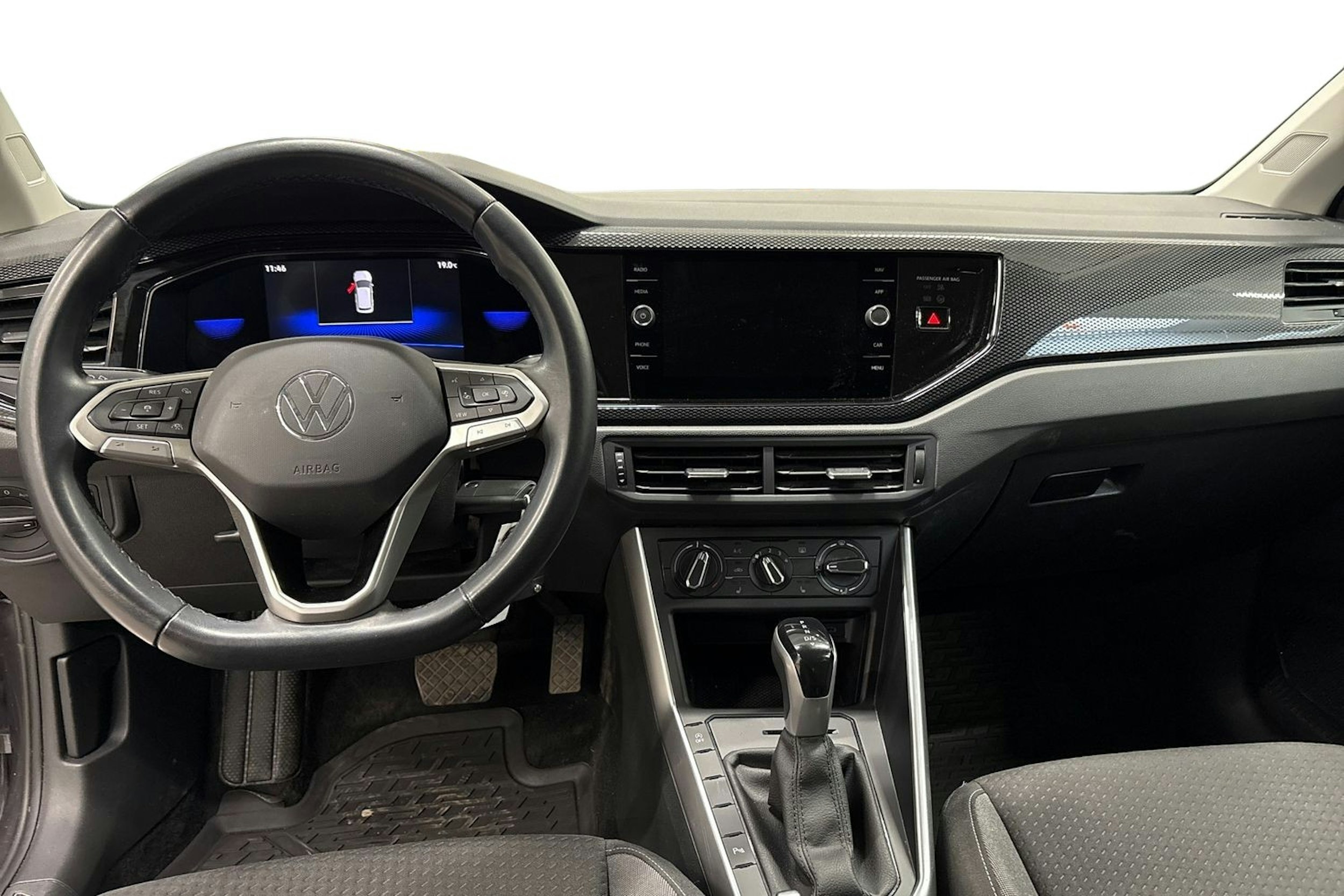 harmaa Volkswagen Taigo 2022 kuva 7.