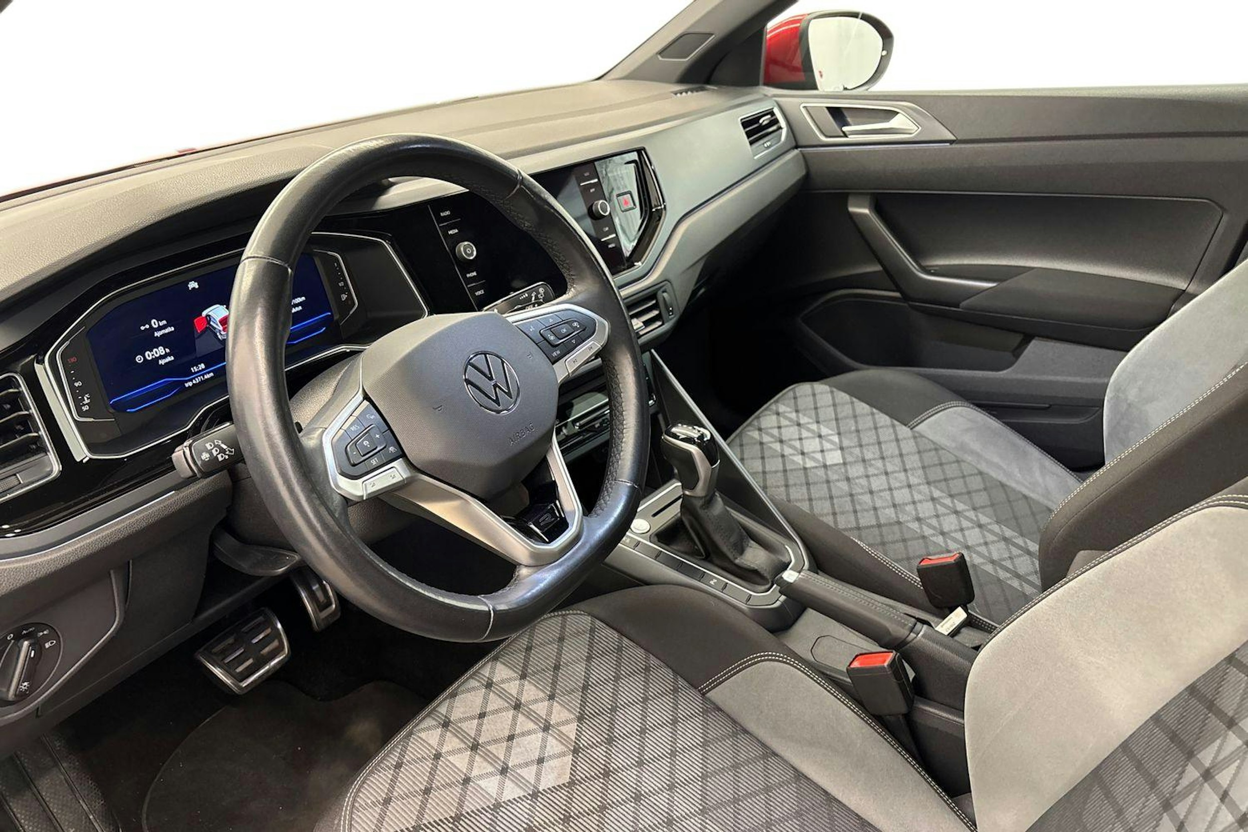 Punainen Volkswagen Taigo 2022 kuva 6.