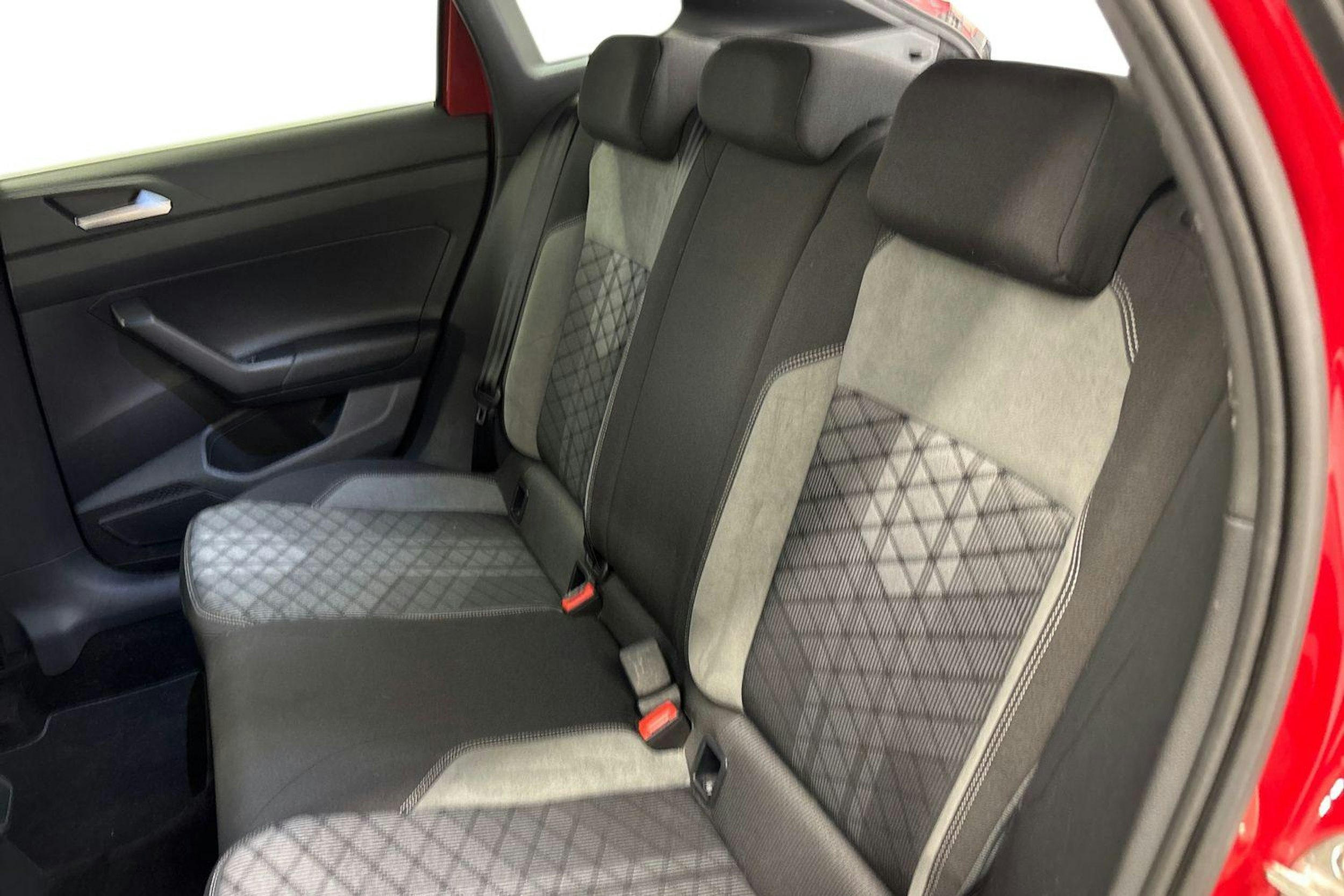 Punainen Volkswagen Taigo 2022 kuva 8.