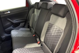 Punainen Volkswagen Taigo 2022 kuva 8.