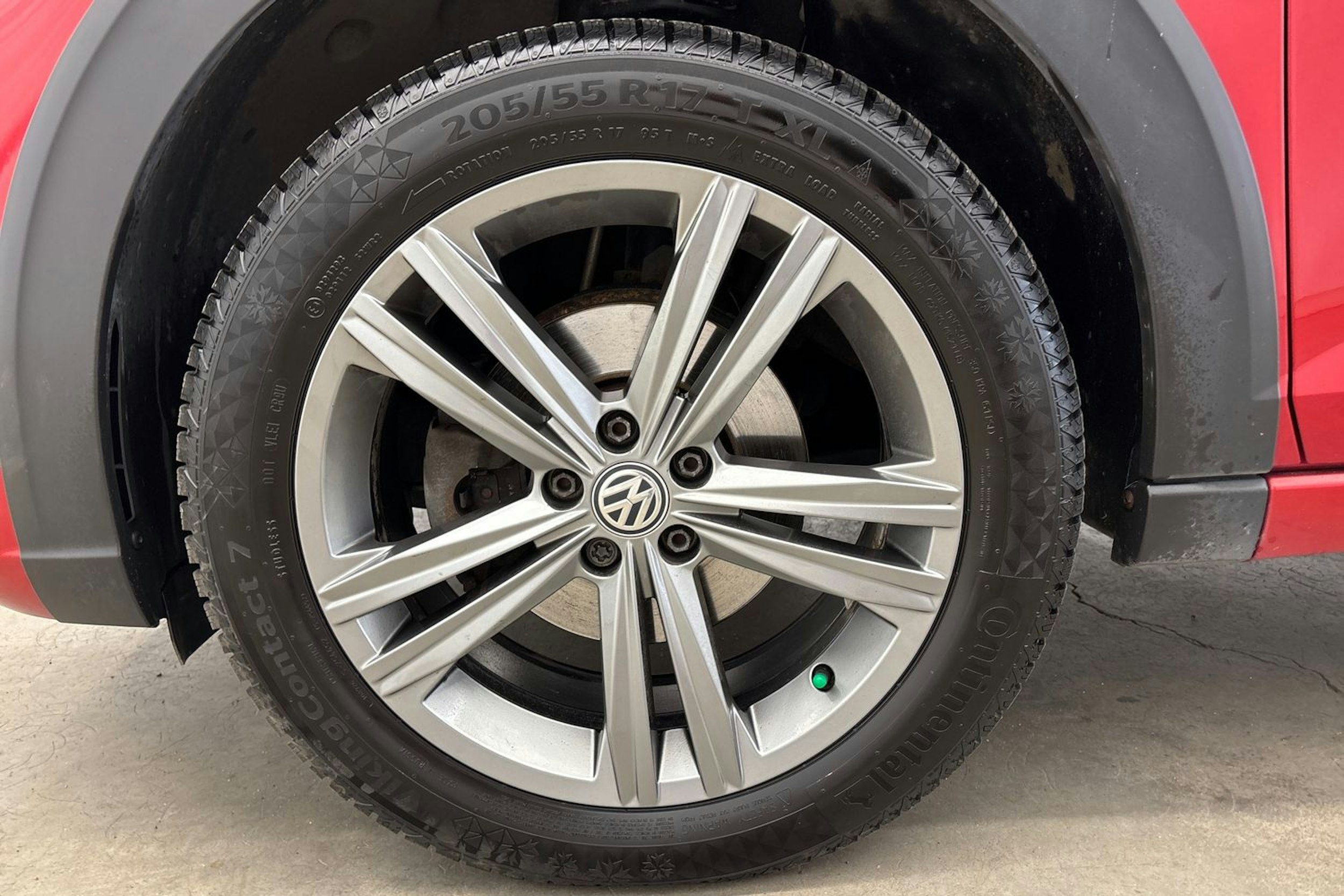 Punainen Volkswagen Taigo 2022 kuva 9.