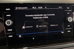 Punainen Volkswagen Taigo 2022 kuva 13.