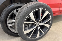 Punainen Volkswagen Taigo 2022 kuva 24.