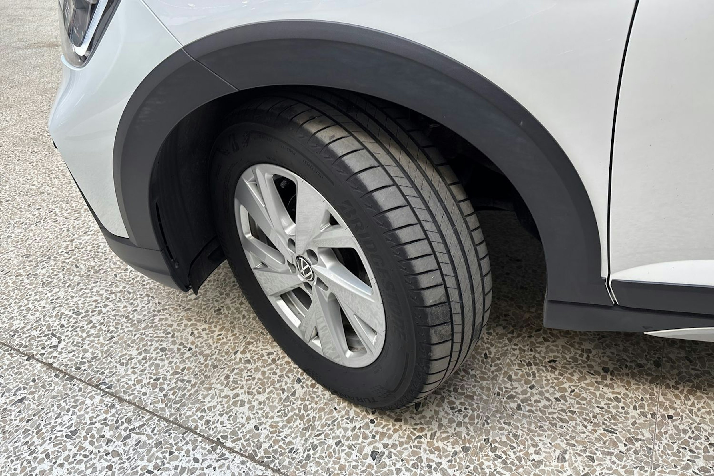 valkoinen Volkswagen Taigo 2022 kuva 13.