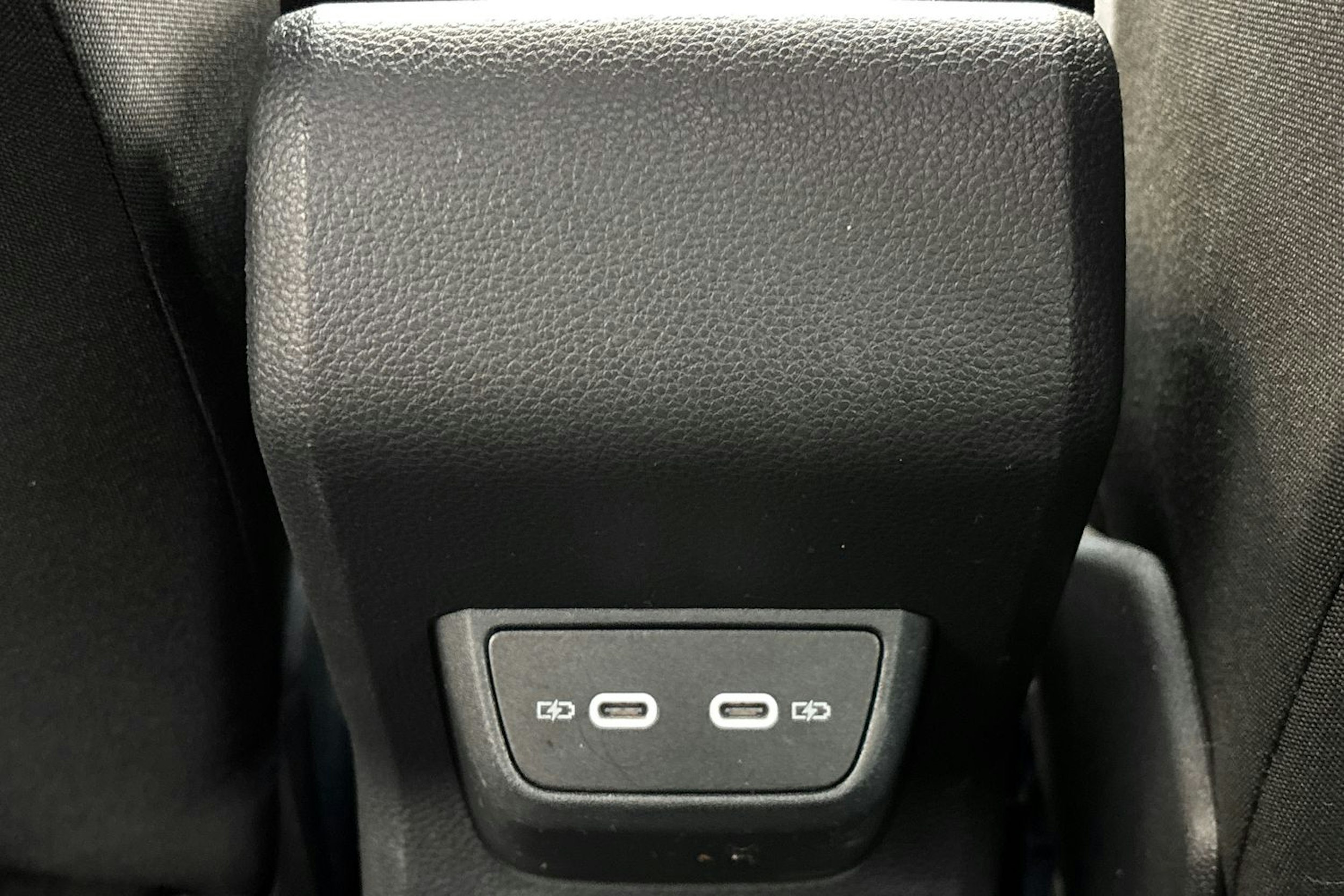 valkoinen Volkswagen Taigo 2022 kuva 16.