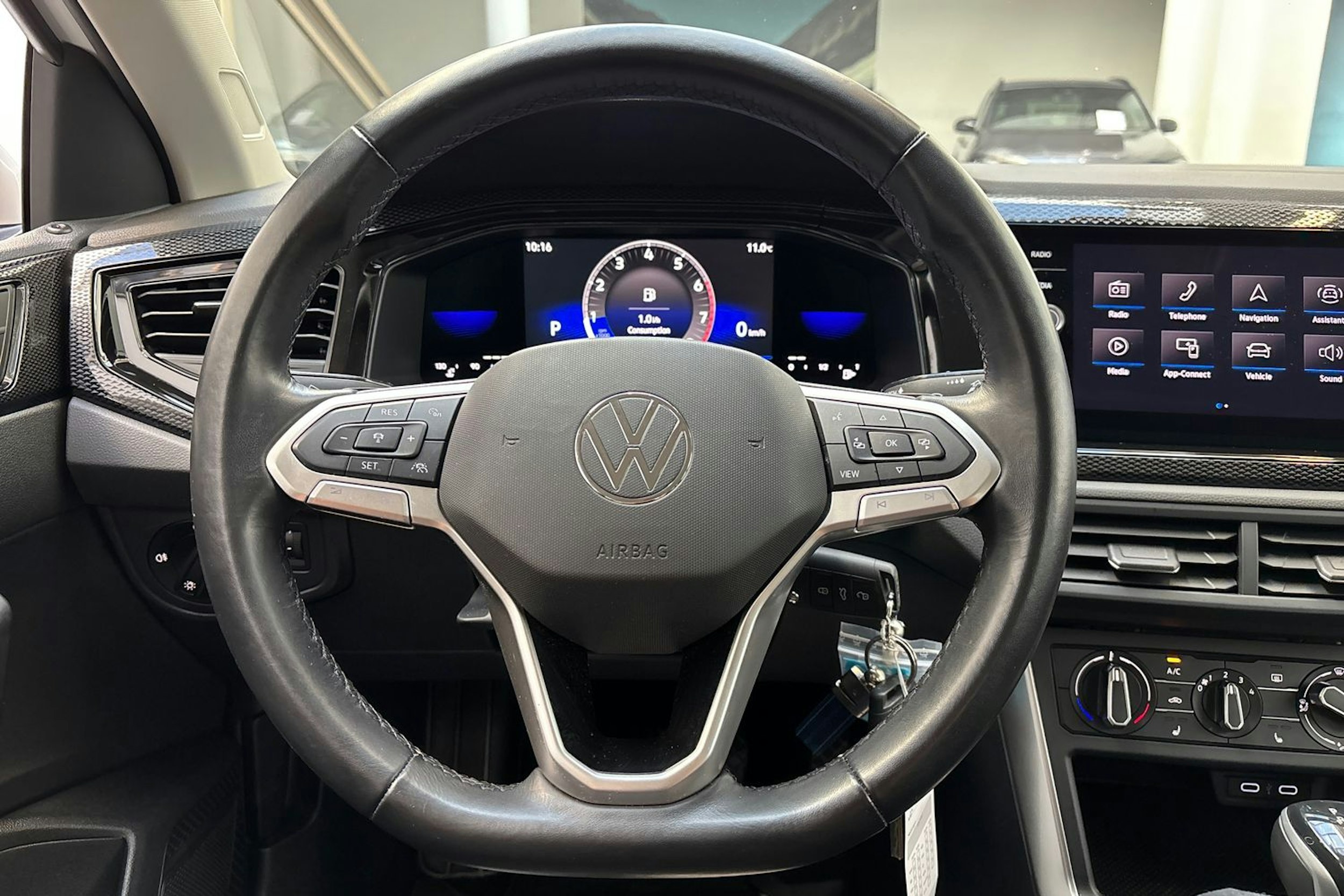 valkoinen Volkswagen Taigo 2022 kuva 18.