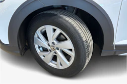Valkoinen Volkswagen Taigo 2022 kuva 12.