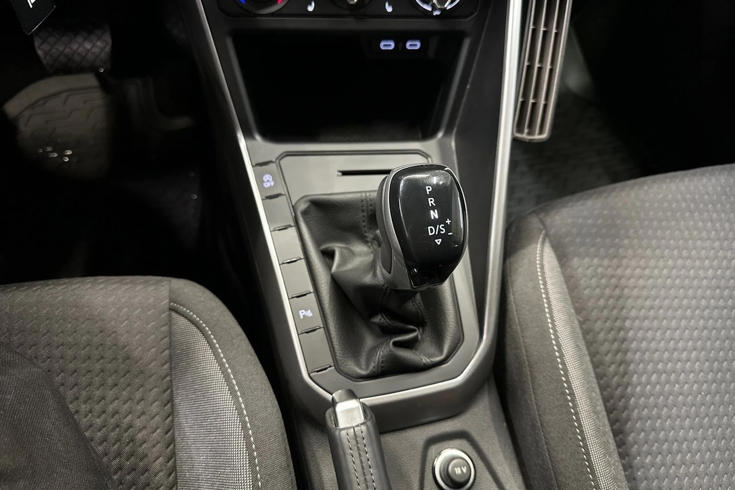 Valkoinen Volkswagen Taigo 2022 kuva 20.