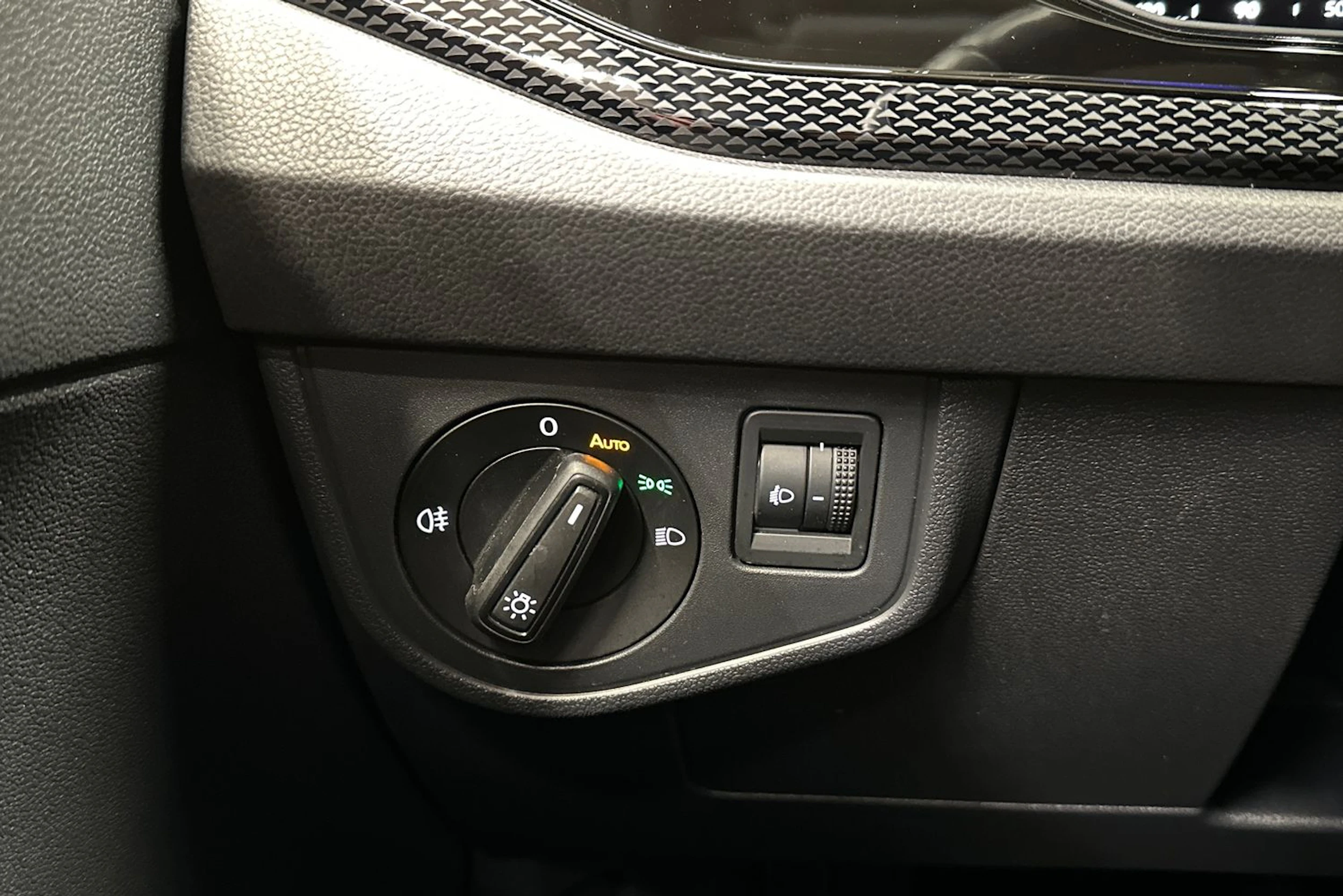 Valkoinen Volkswagen Taigo 2022 kuva 24.