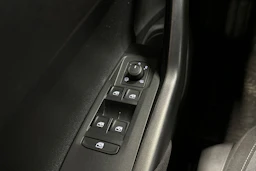 Valkoinen Volkswagen Taigo 2022 kuva 25.